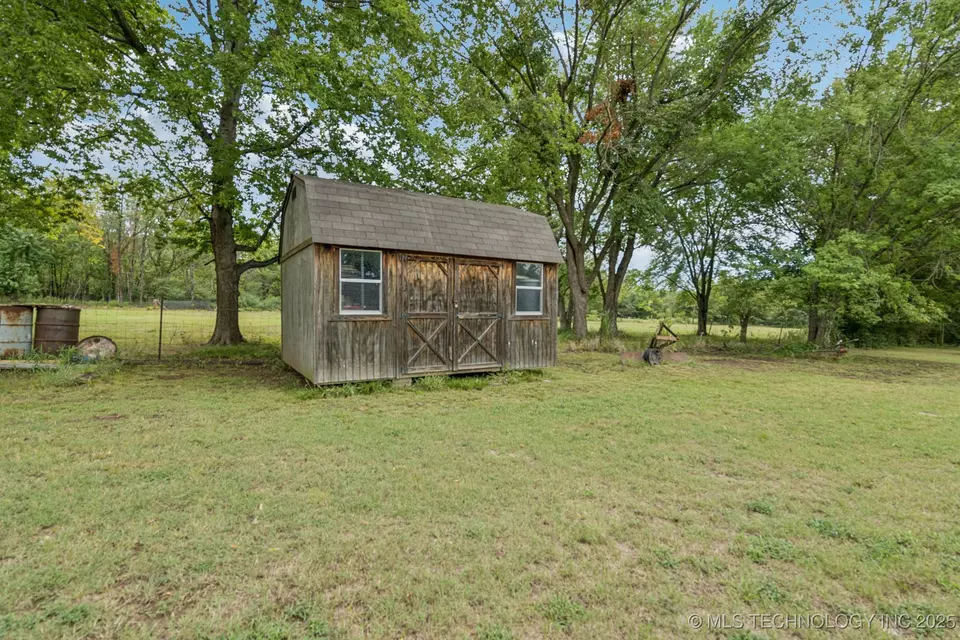 Exterior - 32444 E 740 Rd, Wagoner, OK 74467 photo 5 of 5