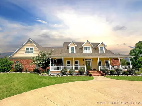 825 N Windle Ln, Tahlequah, OK 74464
