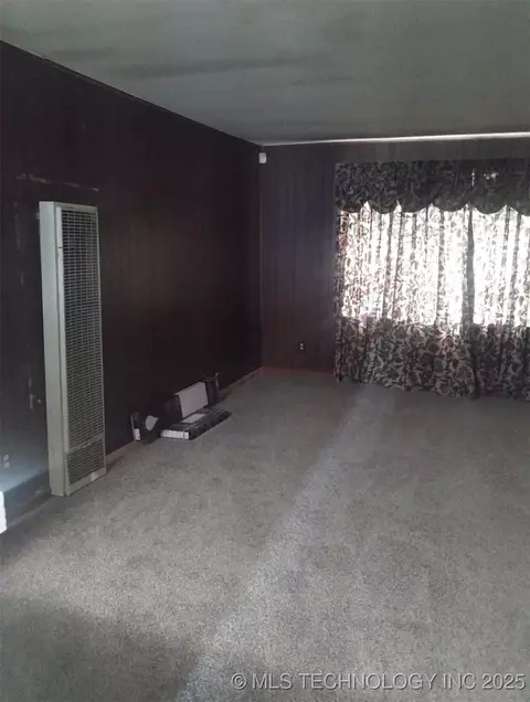 1008 E King Pl, Tulsa, OK 74106 photo 15