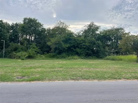 Junction Street, Muskogee, OK 74401