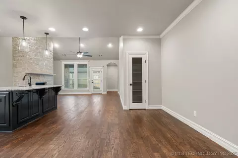 Living - 14504 E 80th St N, Owasso, OK 74055 photo 1 of 5