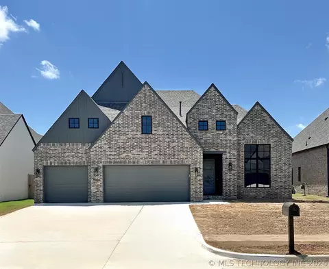 5904 E 127th St S, Bixby, OK 74008