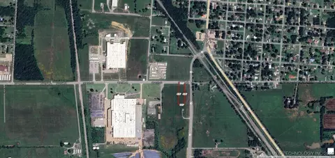 15 Th St, Wagoner, OK 74467