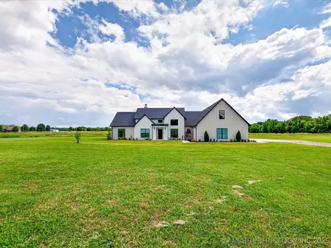 397911 W 2400 Rd, Bartlesville, OK 74006