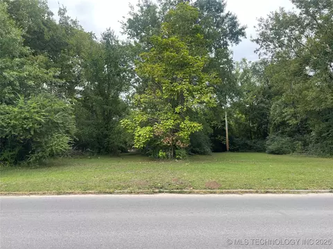 920 S 24th St, Muskogee, OK 74401