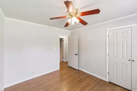 1557 E 49th Pl, Tulsa, OK 74105 photo 18