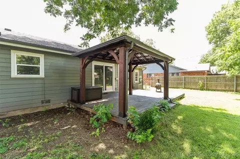 1557 E 49th Pl, Tulsa, OK 74105 photo 28