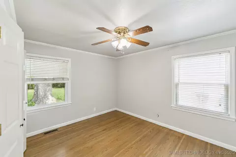1557 E 49th Pl, Tulsa, OK 74105 photo 23