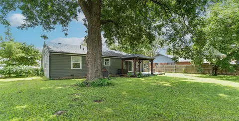 1557 E 49th Pl, Tulsa, OK 74105 photo 27