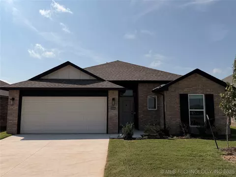 10894 S 271st East Ave, Coweta, OK 74429
