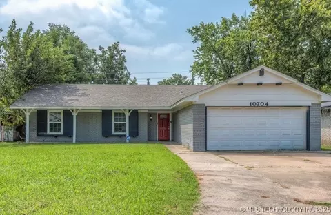 10704 E 26th St, Tulsa, OK 74129 photo 1