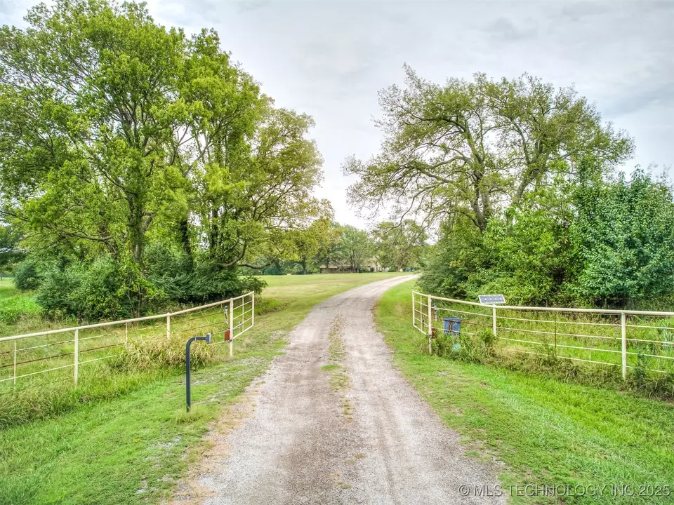  32855 Long Bay Rd, Wagoner, OK 74467 photo 5