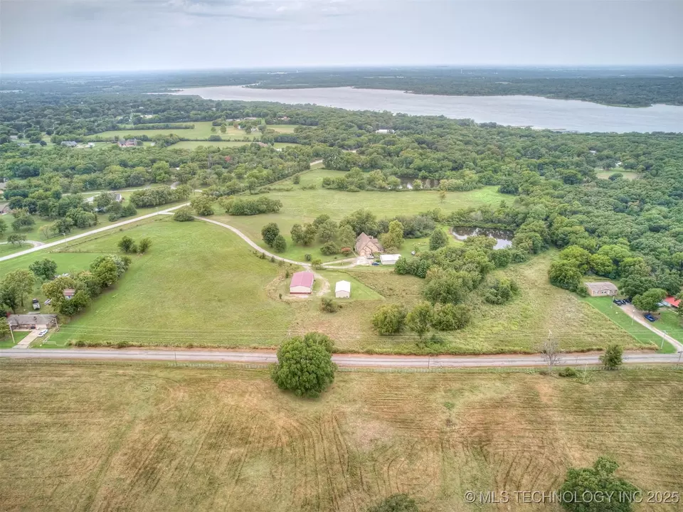  32855 Long Bay Rd, Wagoner, OK 74467 photo 1