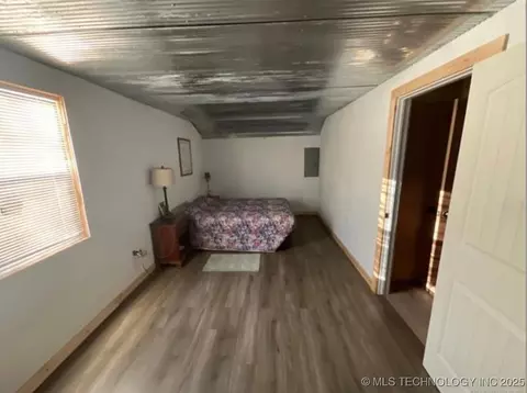 Bedroom - 5837 County Road 375 Rd, Eucha, OK 74342 photo 3 of 5