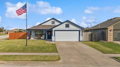 15101 E 109th Pl N, Owasso, OK 74055