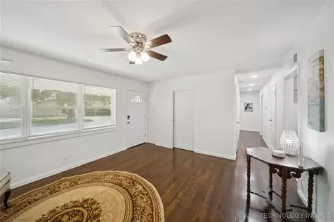 7926 E 27th Ct, Tulsa, OK 74129 photo 8
