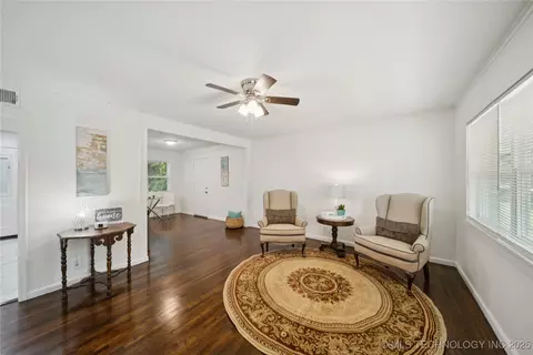7926 E 27th Ct, Tulsa, OK 74129 photo 6