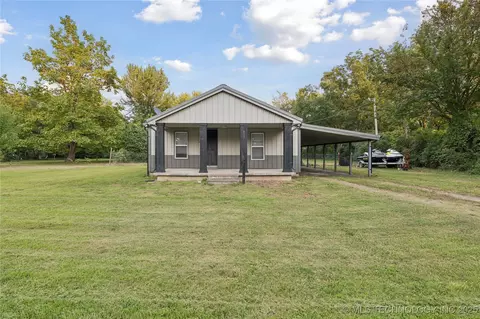 513 N Wineblood Ave, Checotah, OK 74426