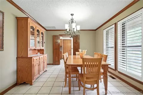 4124 E 62nd Pl, Tulsa, OK 74136 photo 9