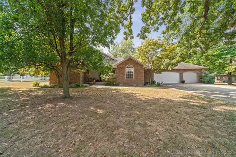 59399 E 288 Ct, Grove, OK 74344