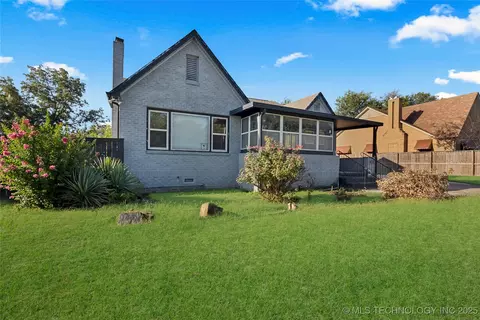 440 E Latimer Ct, Tulsa, OK 74106 photo 3