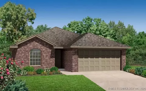 111 S 26th St, Collinsville, OK 74021