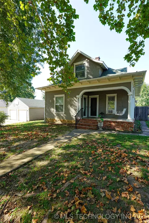 311 W Ash St, Coweta, OK 74429