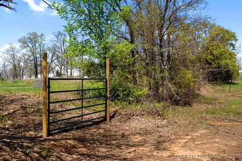 2 Hickory Bluff St, Sapulpa, OK 74066