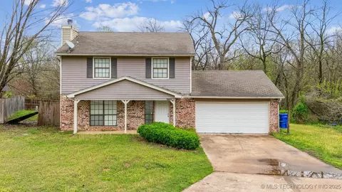 5613 S Juniper Ave, Broken Arrow, OK 74011