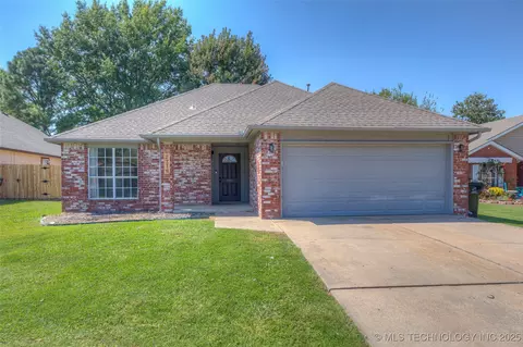 2716 S Narcissus Ave, Broken Arrow, OK 74012