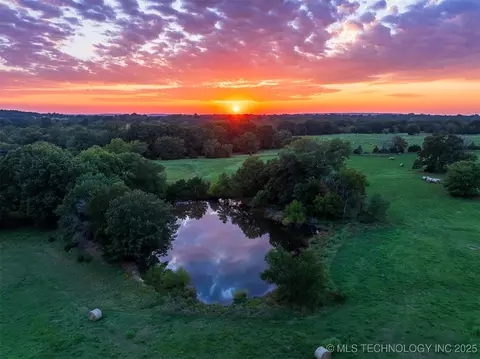 139 E 36th St, Okmulgee, OK 74447