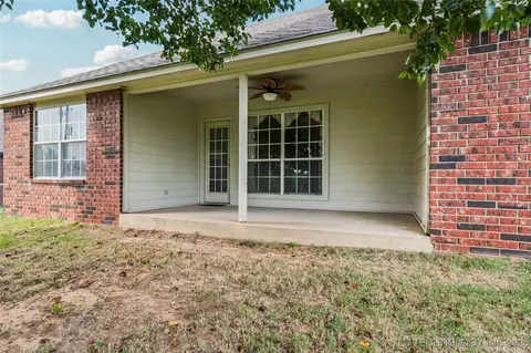 8413 E Lansing Ave, Broken Arrow, OK 74014 photo 24