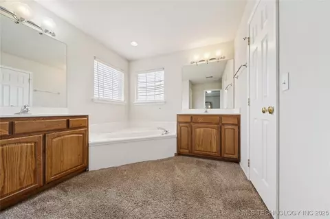8413 E Lansing Ave, Broken Arrow, OK 74014 photo 16