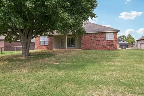 8413 E Lansing Ave, Broken Arrow, OK 74014 photo 25