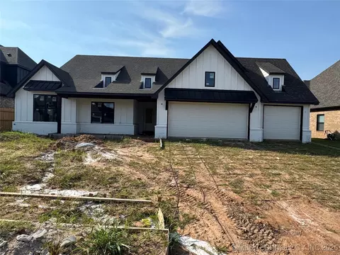 5914 E 128th St S, Bixby, OK 74008