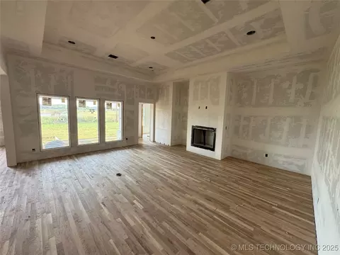 5914 E 128th St S, Bixby, OK 74008 photo 2