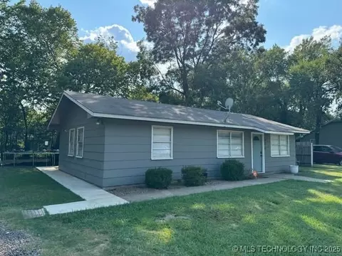 303 W Haynie Ave, Calera, OK 74730