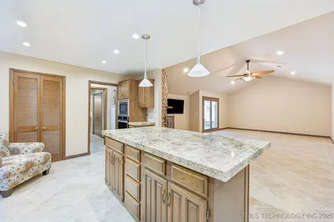 7427 E 68th St, Tulsa, OK 74133 photo 8