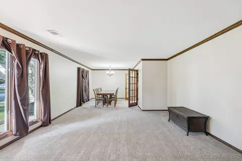 7427 E 68th St, Tulsa, OK 74133 photo 13