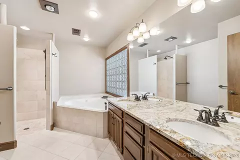 7427 E 68th St, Tulsa, OK 74133 photo 17