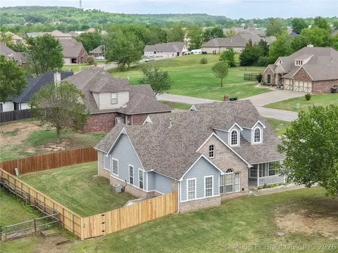 814 S Tall Chief Ave, Skiatook, OK 74070