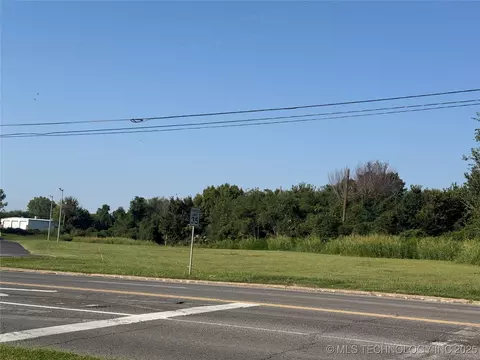 1813 N York, Muskogee, OK 74403