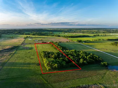 E 320 Road, Vinita, OK 74301