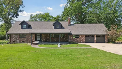 1648 S 94th East Ave, Tulsa, OK 74112