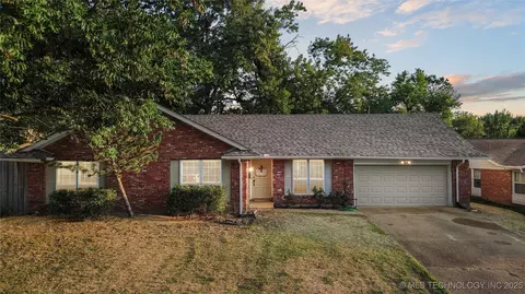 7356 E 58th Ct, Tulsa, OK 74145 photo 1