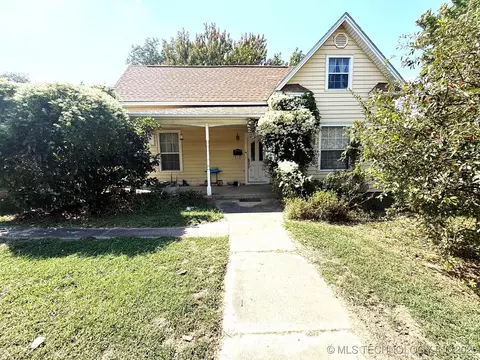 401 S 3rd, Okemah, OK 74859