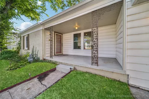 1106 E 37th St, Tulsa, OK 74105 photo 6