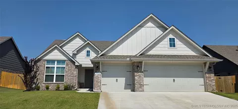 1502 E Utica Pl, Broken Arrow, OK 74011