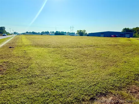 510042652 Zenith St, Warner, OK 74469