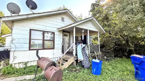 516 E 5th St, Hulbert, OK 74441